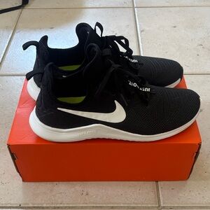 Nike free training Black and White Sneakers